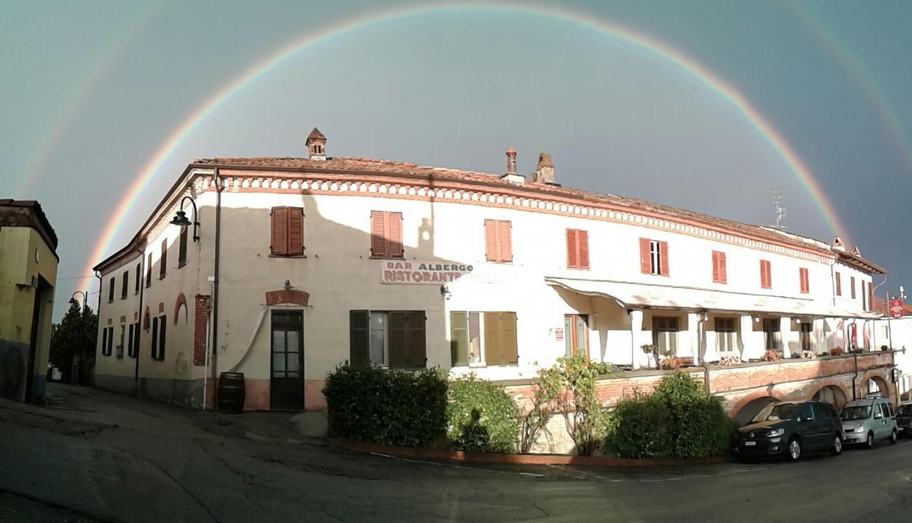 Locanda Italia Serralunga d'Alba Exterior photo